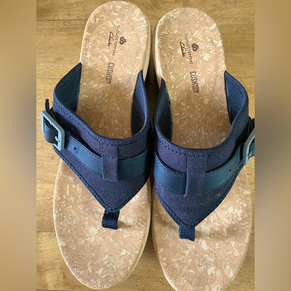 Clarks Cloudsteppers. Black wedges. Women’s 9 1/2